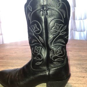 Black Women’s Ariat Boots